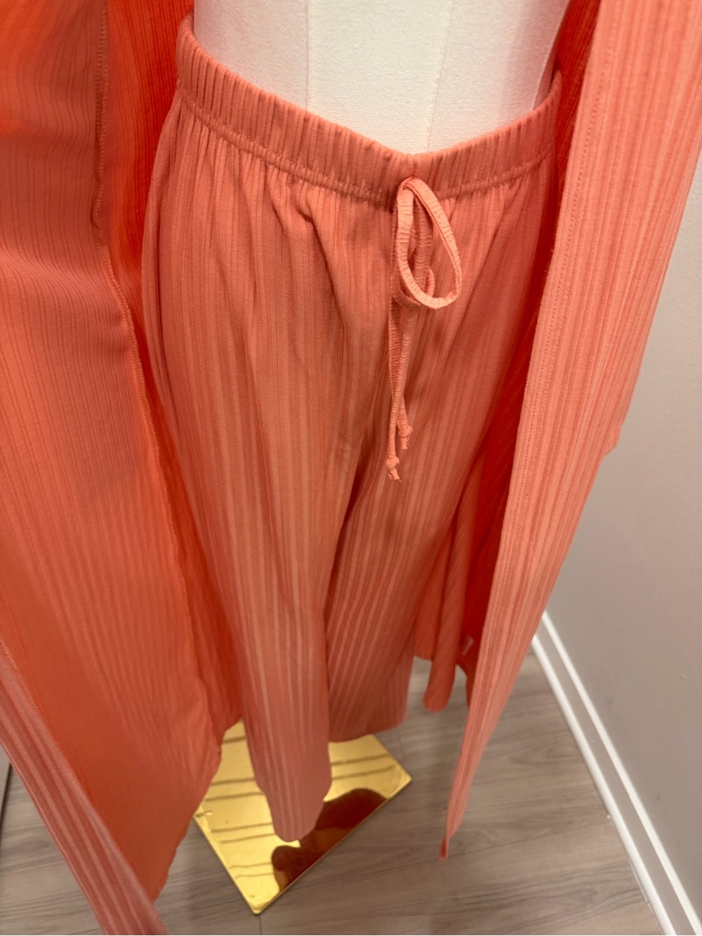 Two-Piece Ribbed Lounge Set in Bright Coral - Picture 6 of 6